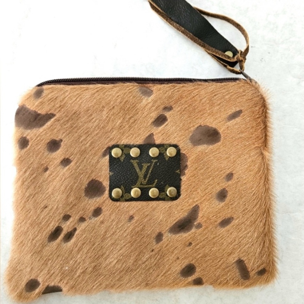 LV Keep It Gypsy cowhide leather wristlet